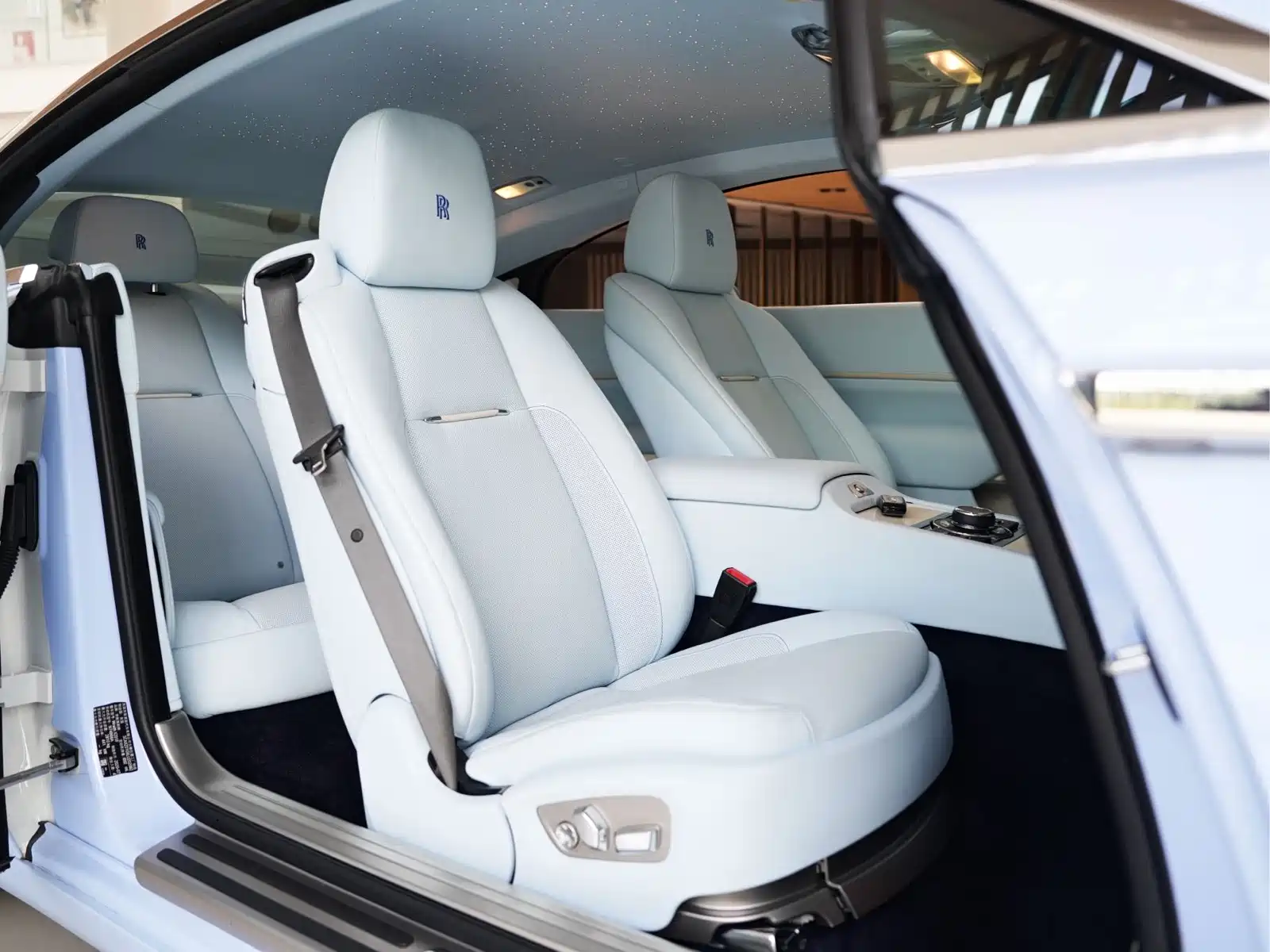 Фото 16 - Rolls-Royce Wraith