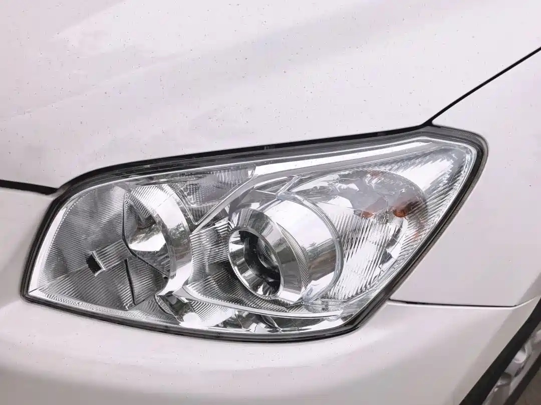 Toyota RAV4 Rongfang 2011 2.0L Automatic Luxury Edition фото 5