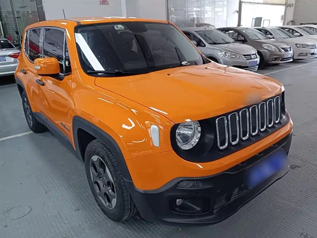 Photo 4 - Jeep Renegade