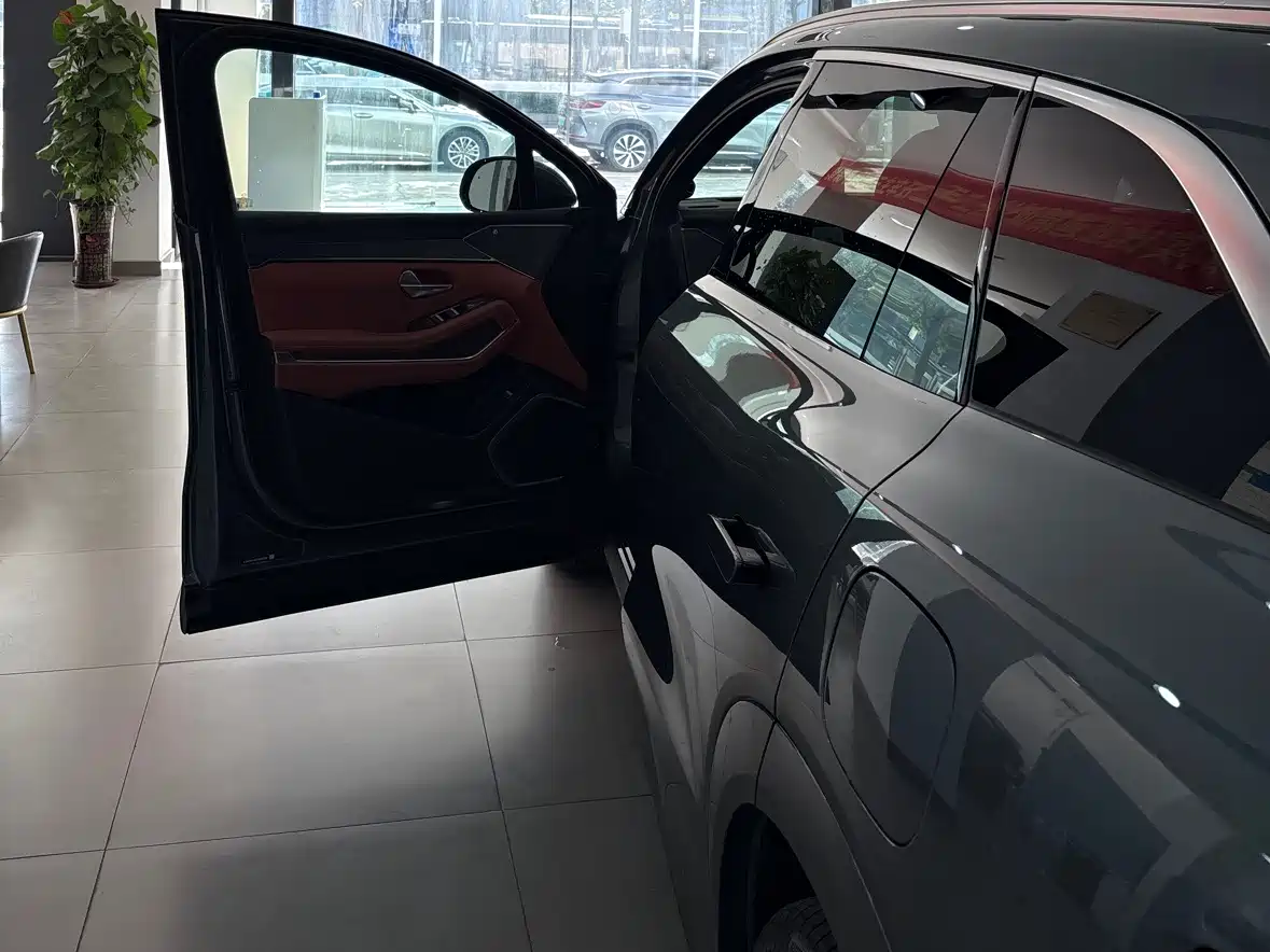 BYD Tang L 2025 DM 175KM Drone Player Edition фото 8