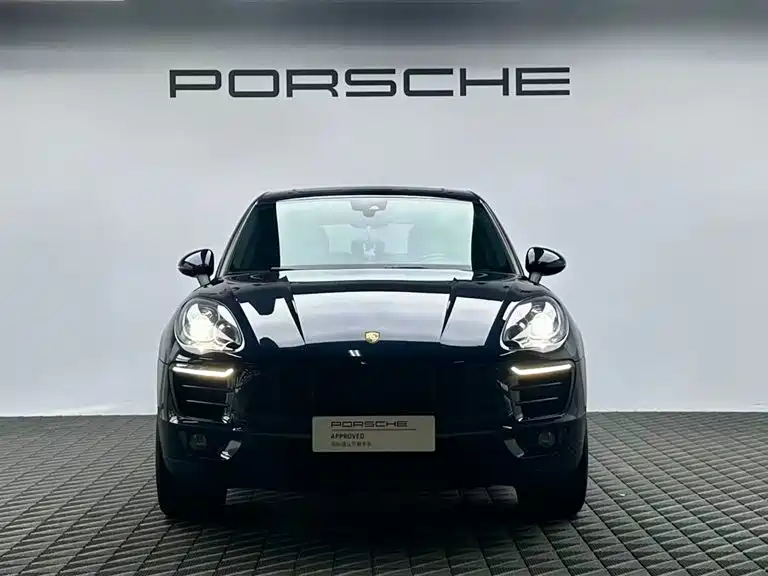 Porsche Macan 2017 Macan 2.0T фото 2