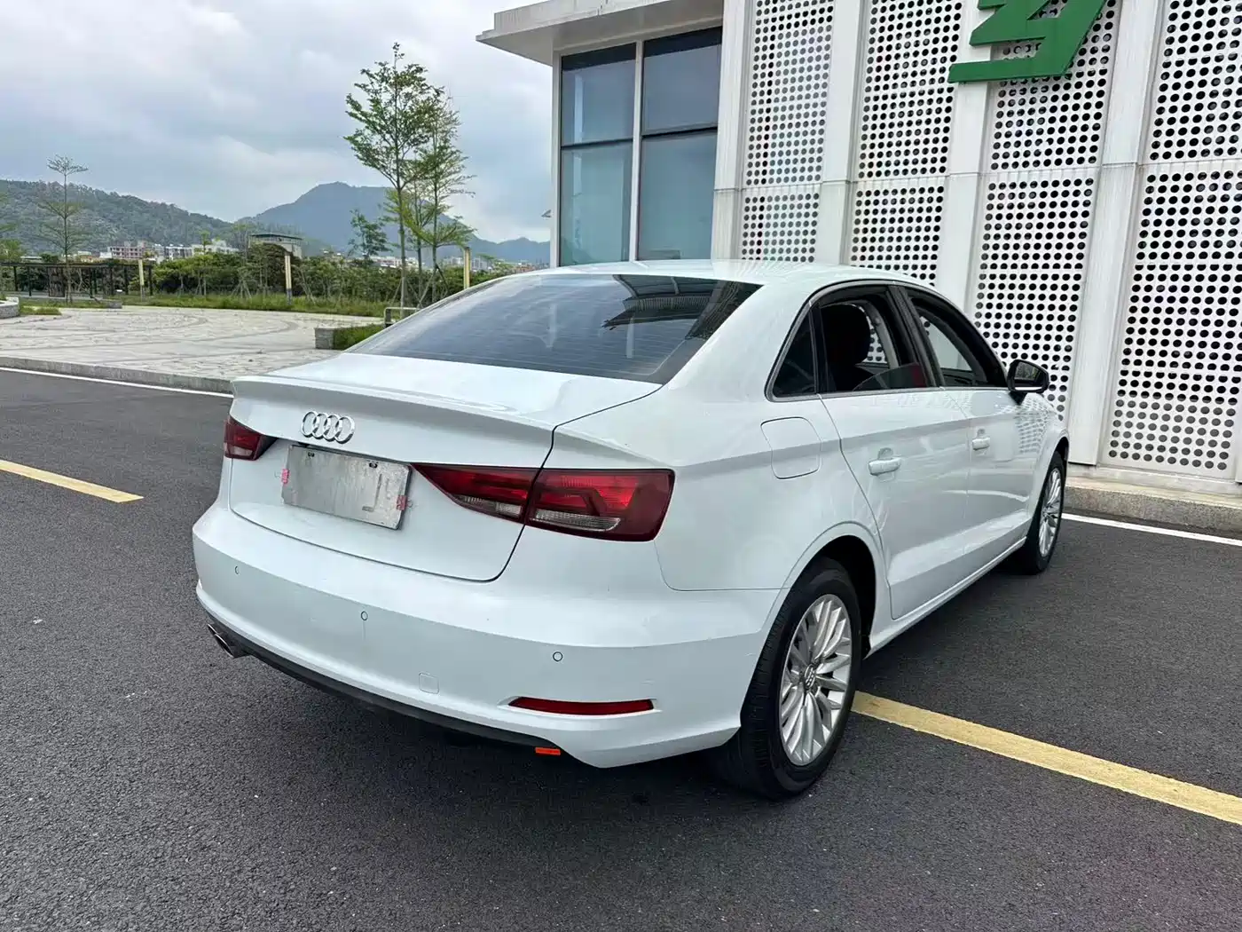 Audi A3 2016 Limousine 35 TFSI Progressive фото 27
