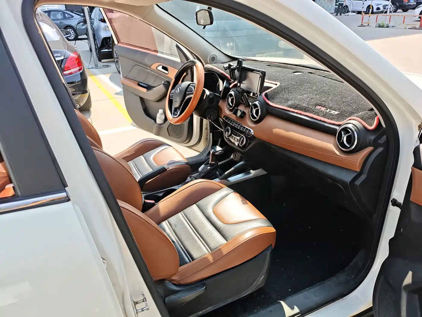 BAIC Senova X35 2018 2016 1.5L Automatic Luxury Edition