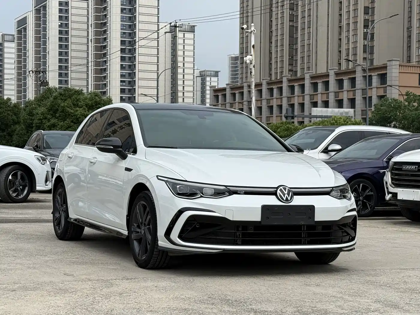 Volkswagen Golf 2023 280TSI DSG R-Line Lite фото 3