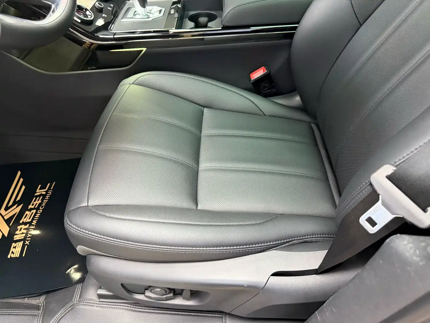 Land Rover Range Rover Evoque 2020 Model 249PS R-DYNAMIC S Gloss Black Sport Tech Edition фото 11