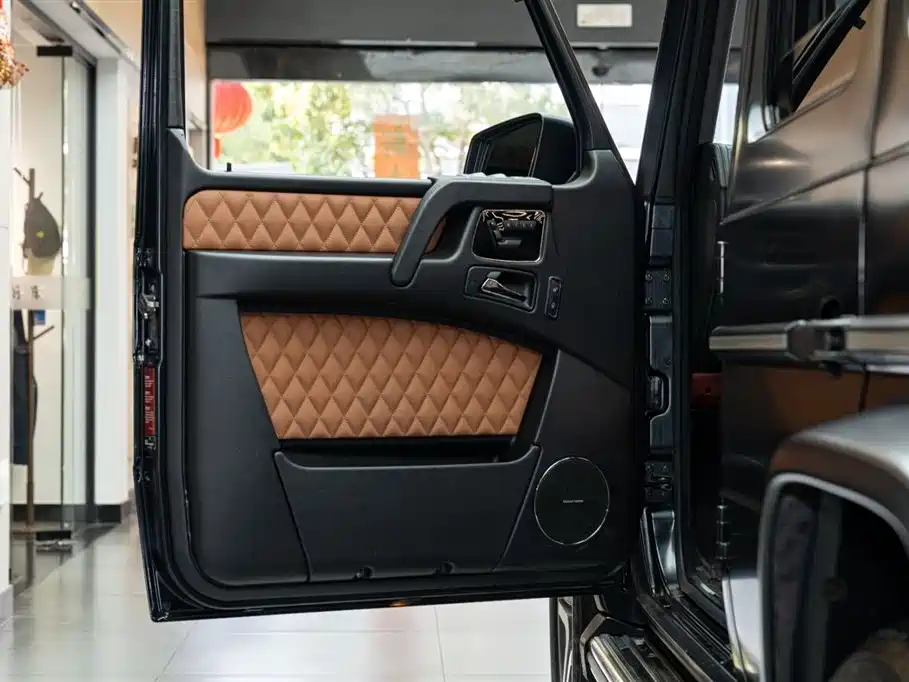Mercedes-Benz G-Class AMG 2013 AMG G 65 фото 10
