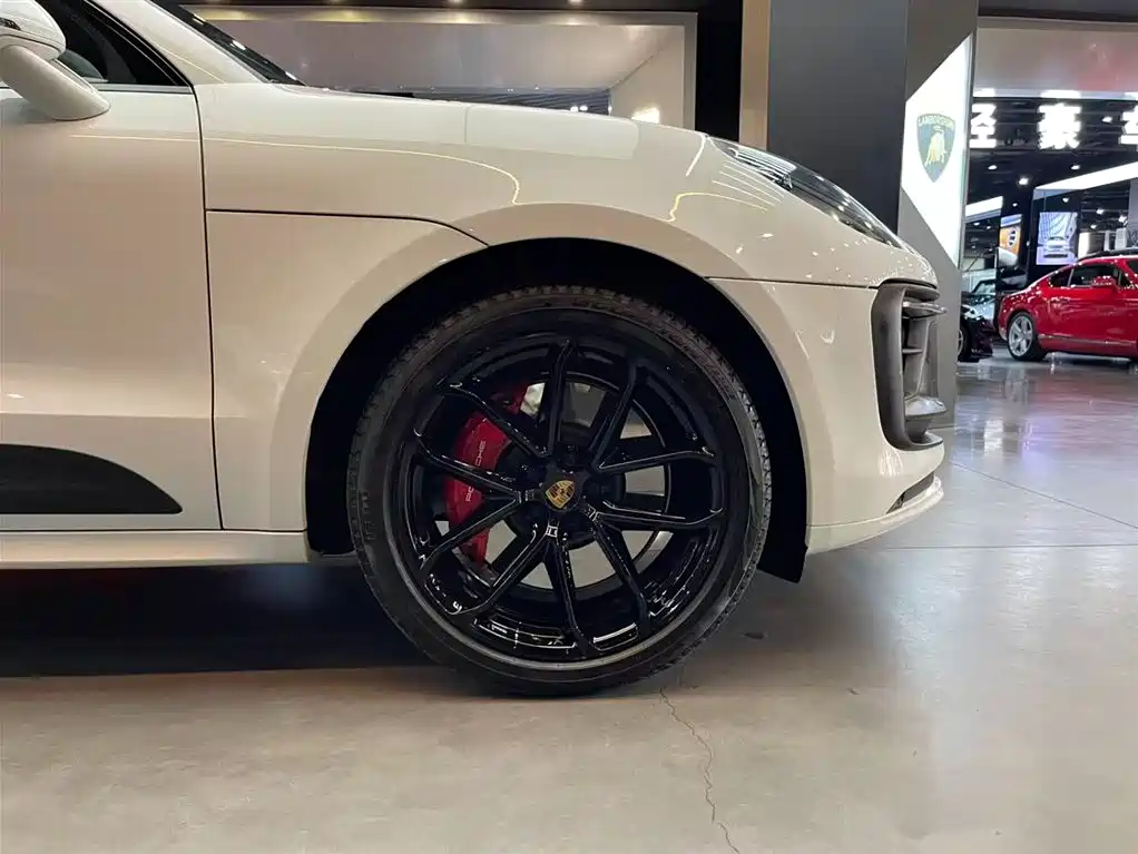 Porsche Macan 2023 Macan GTS 2.9T фото 19