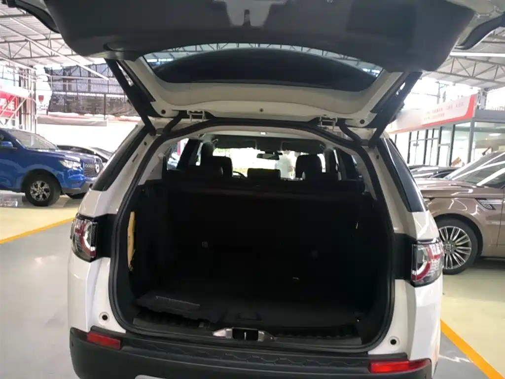 Land Rover Discovery Sport 2019 240PS HSE Edition China VI фото 19