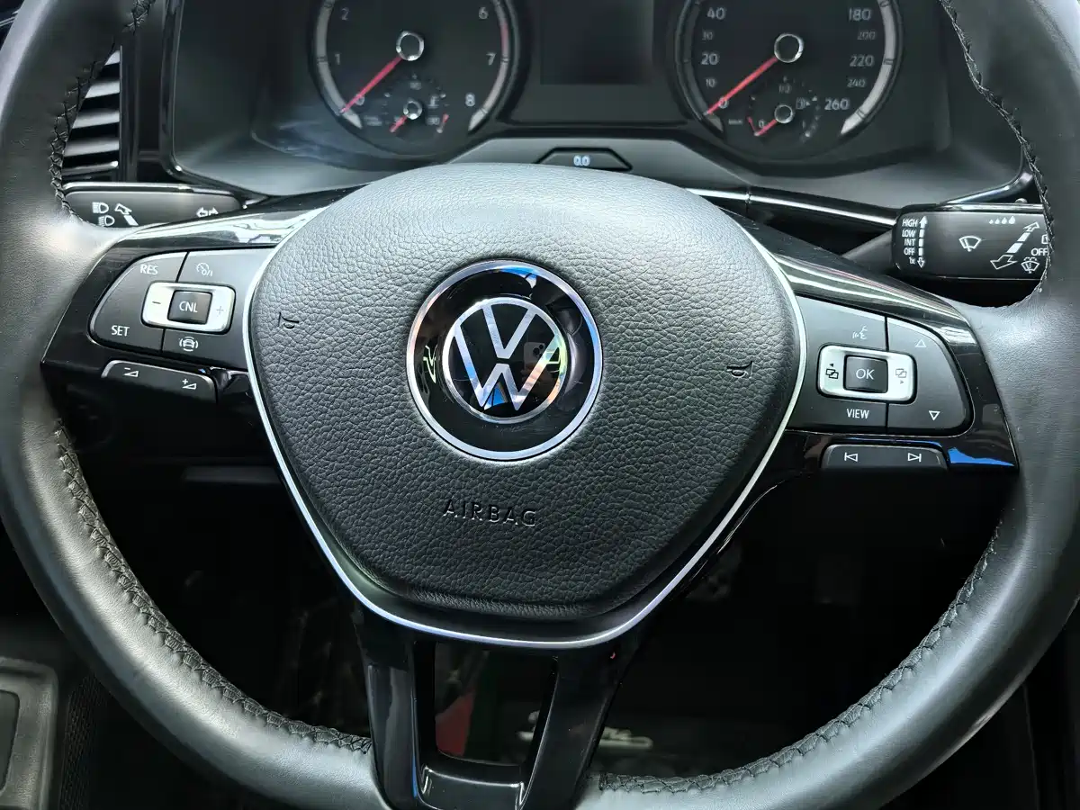 Volkswagen Tayron 2021 280TSI 2WD Luxury Smart Connect фото 15