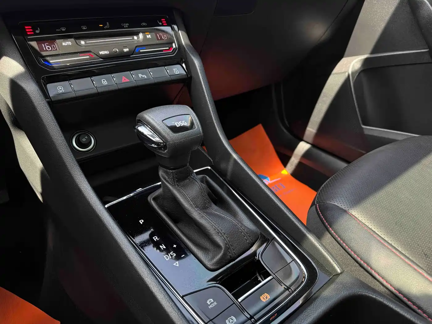 Škoda Karoq 2023 TSI280 Premium Edition фото 13