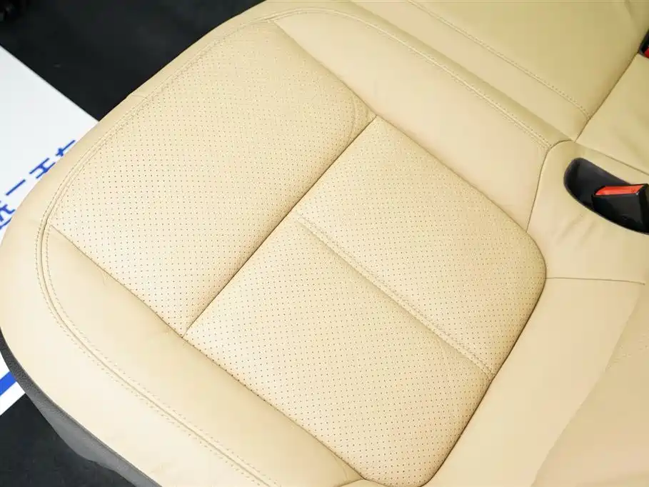 Porsche Cayenne 2014 Cayenne Platinum Edition 3.0T фото 16