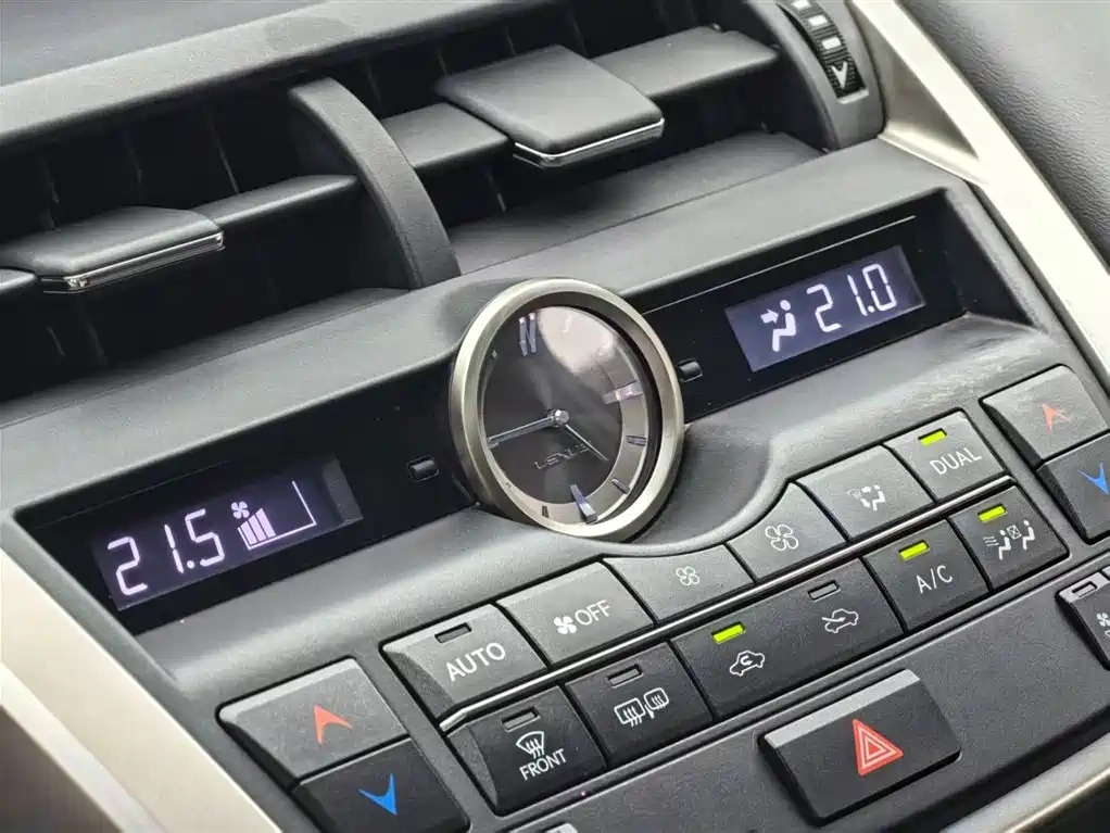 Lexus NX 2015 200t AWD F SPORT фото 8
