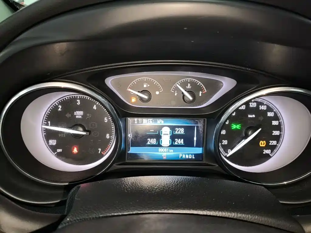 Фото 12 - Buick Envision Plus