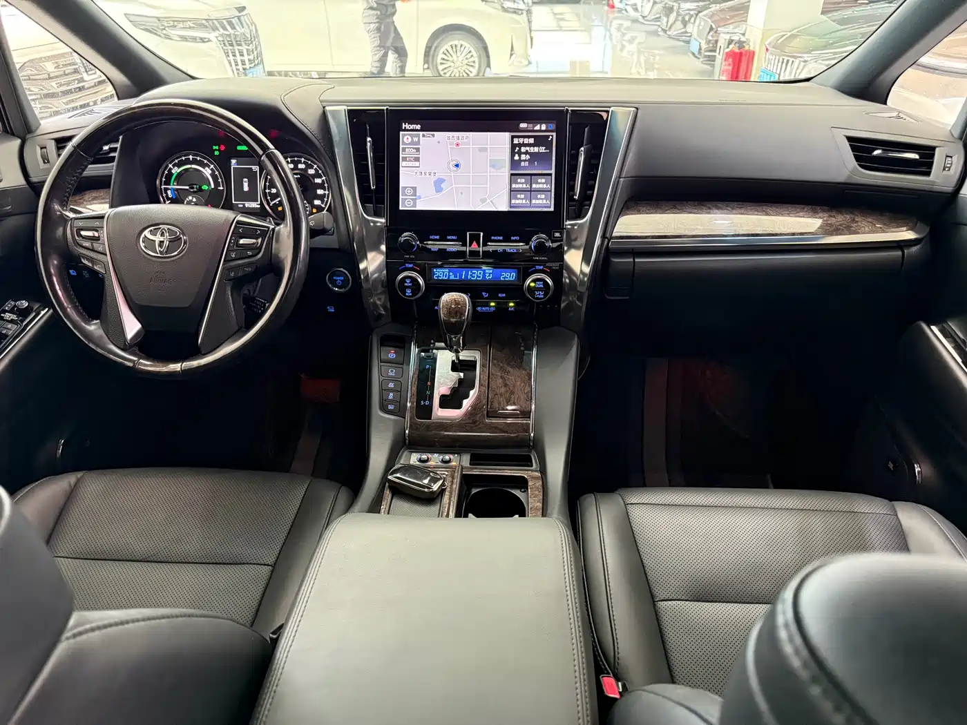 Toyota Alphard 2021 Hybrid 2.5L Premium фото 15