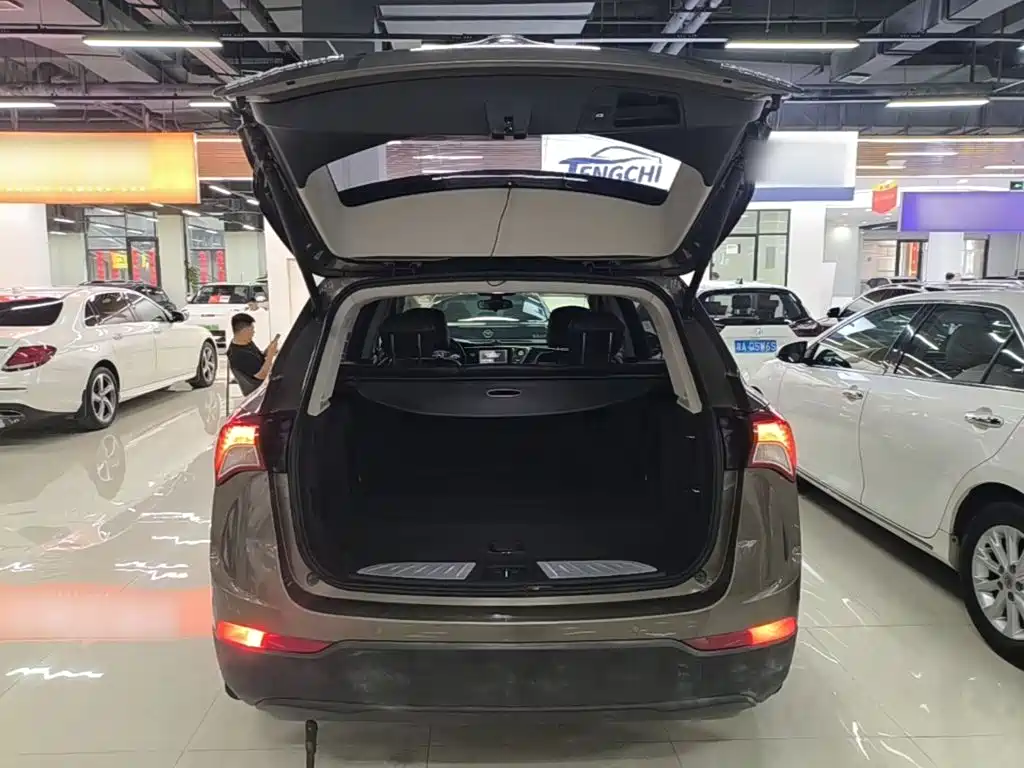 Фото 19 - Buick Envision Plus