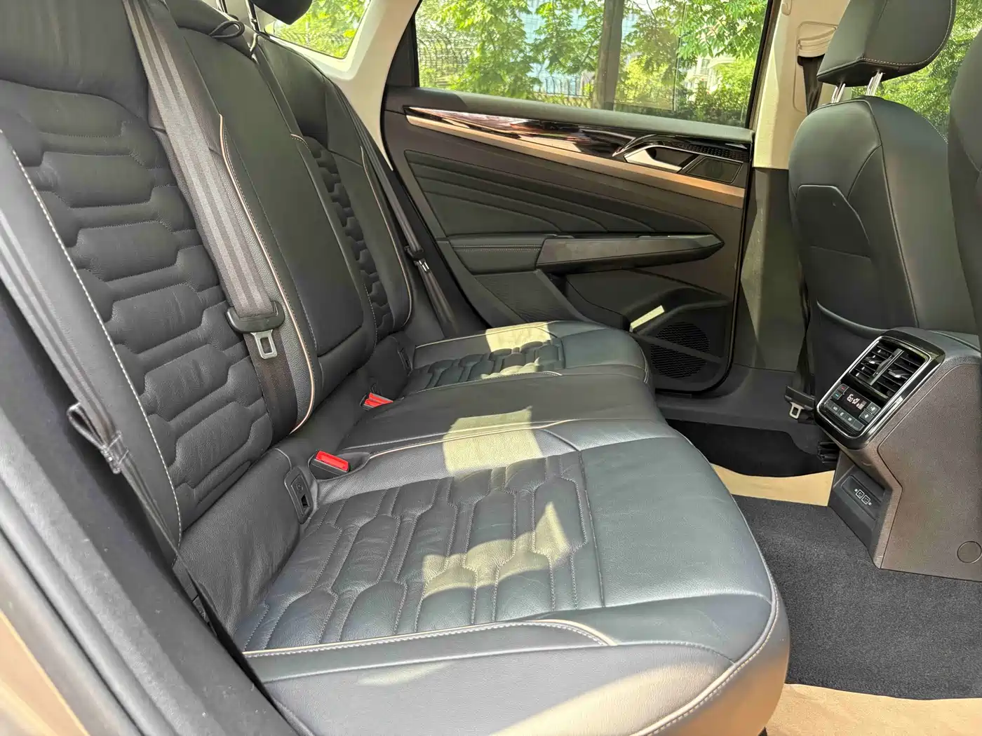 Volkswagen Passat 2019 330TSI Elite Version China VI фото 15