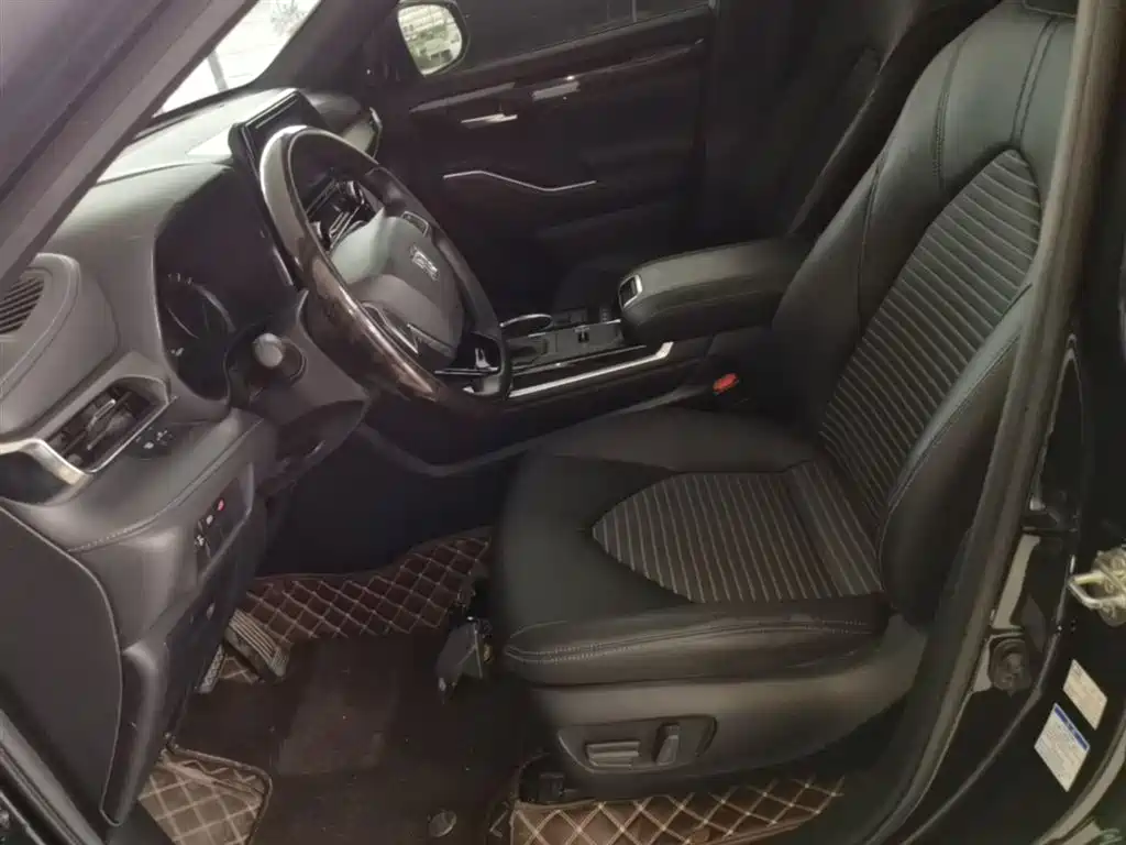 Toyota Crown Kluger 2021 2.5L HEV 4WD Luxury фото 15