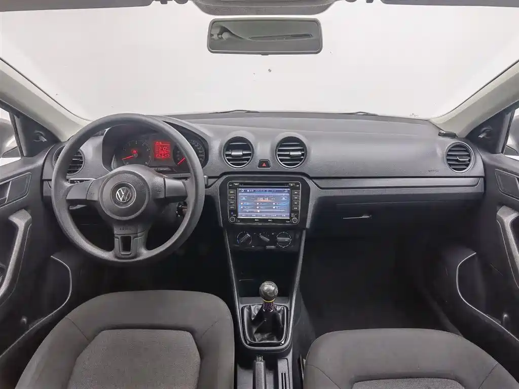 Volkswagen Jetta 2013 1.4L Manual Fashion фото 5