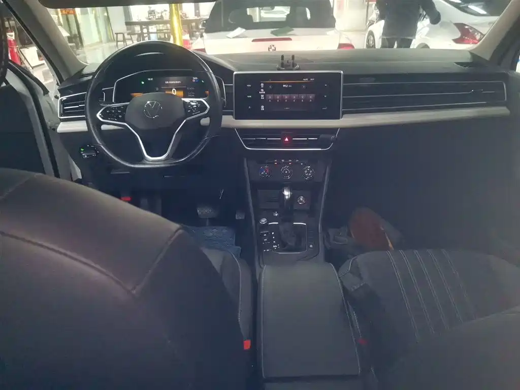Volkswagen Tiguan L 2023 330TSI Auto 2WD Comfort Edition фото 7
