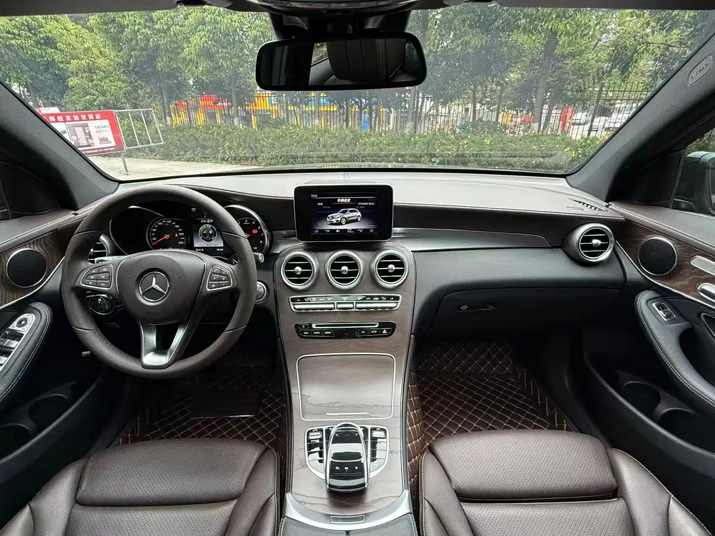 Mercedes-Benz GLC 2017 GLC 300 4MATIC Luxury фото 30