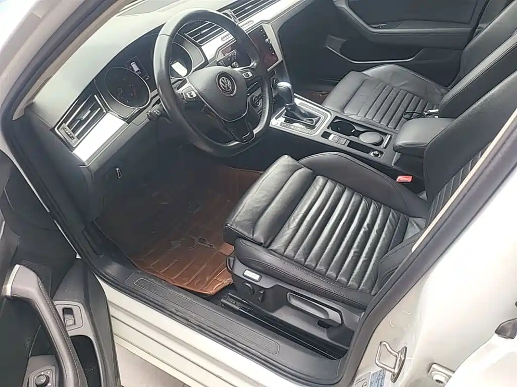 Volkswagen Weilan 2018 380TSI 2WD Comfort Edition фото 16