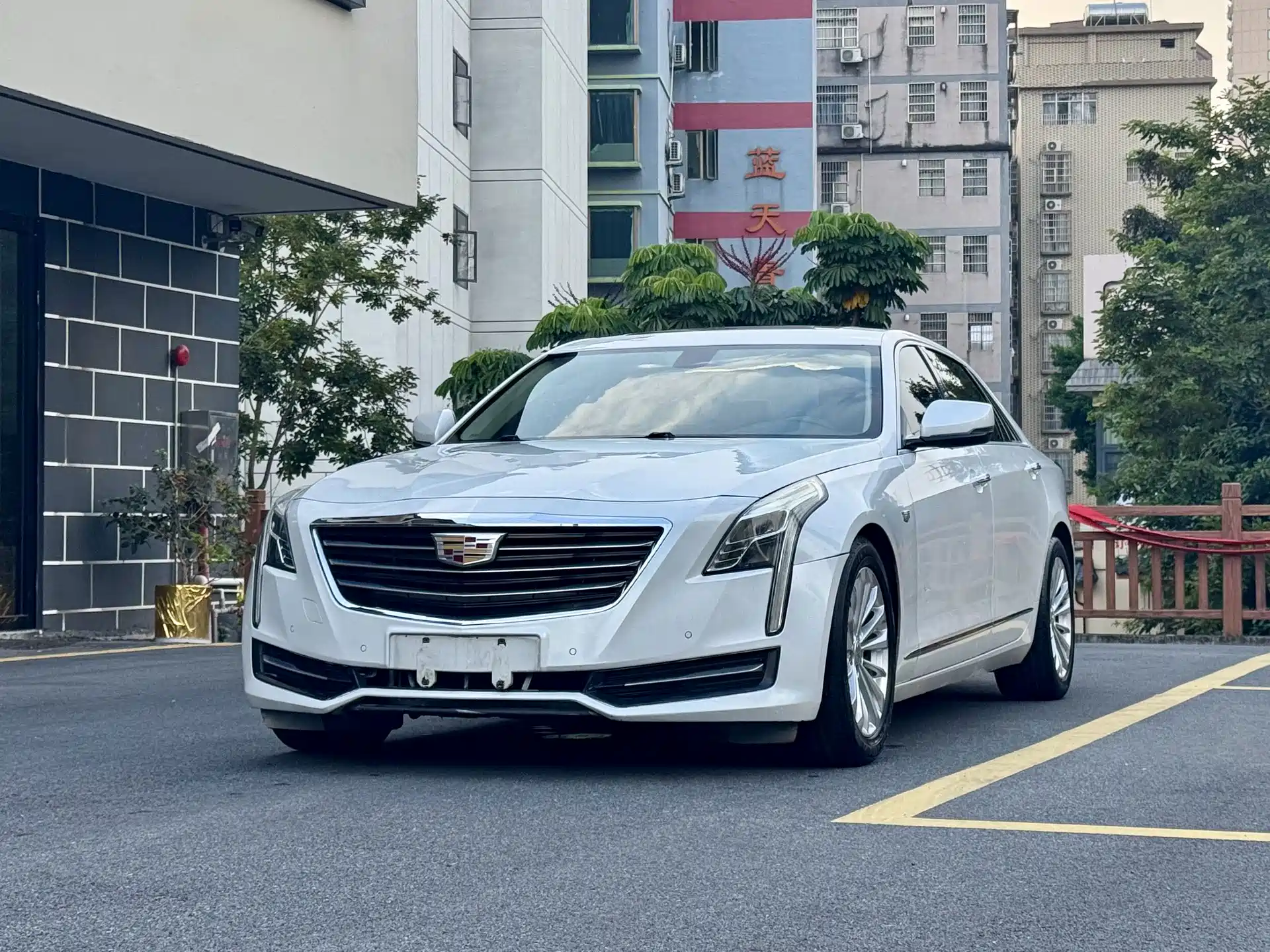 Фото 1 - Cadillac CT6