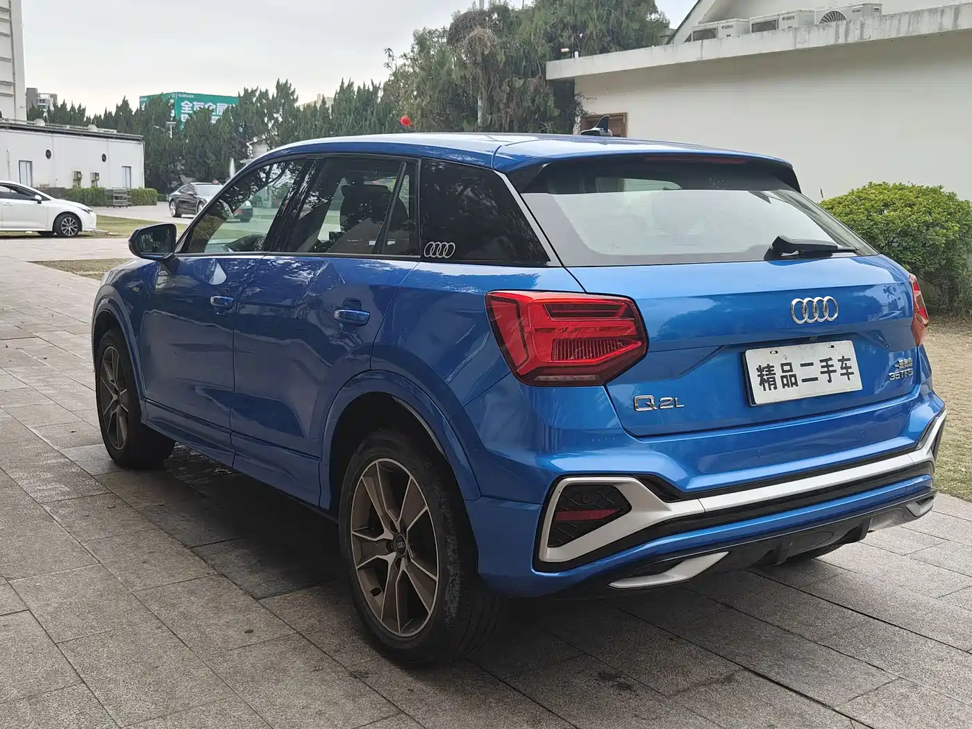 AUDI Q2L