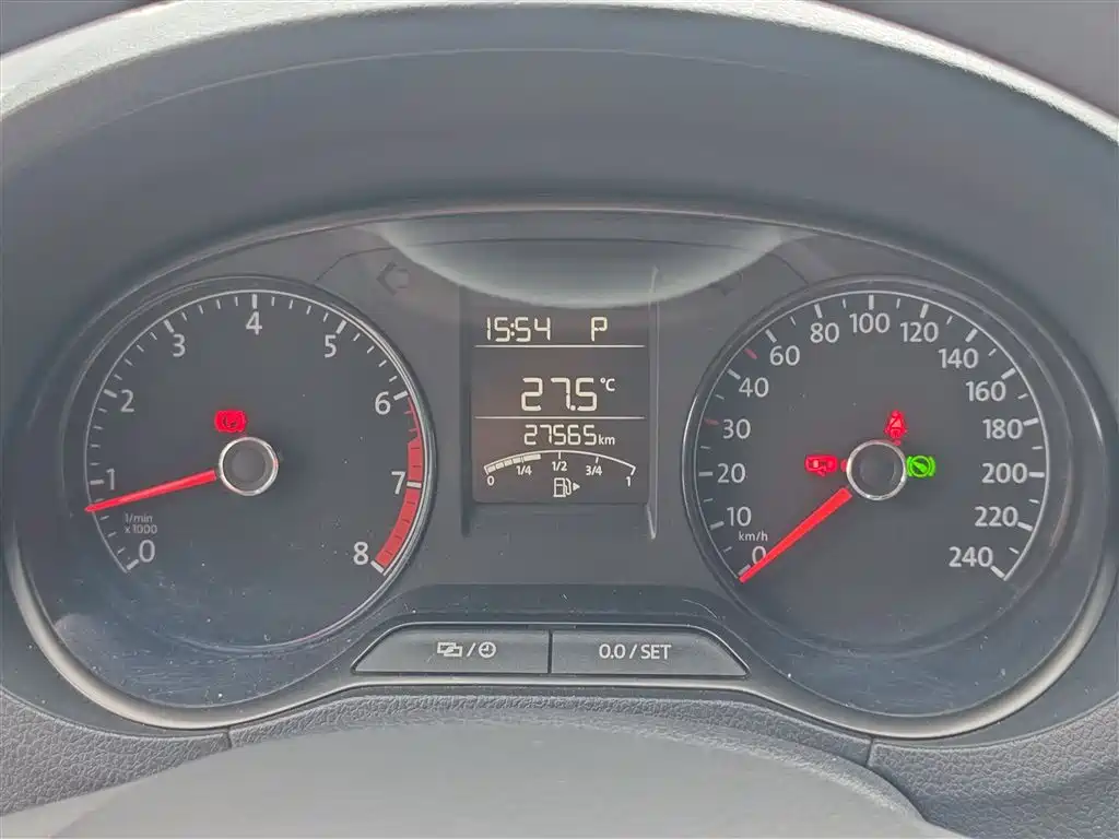 Volkswagen Polo 2018 1.5L Auto Safe Drive фото 12