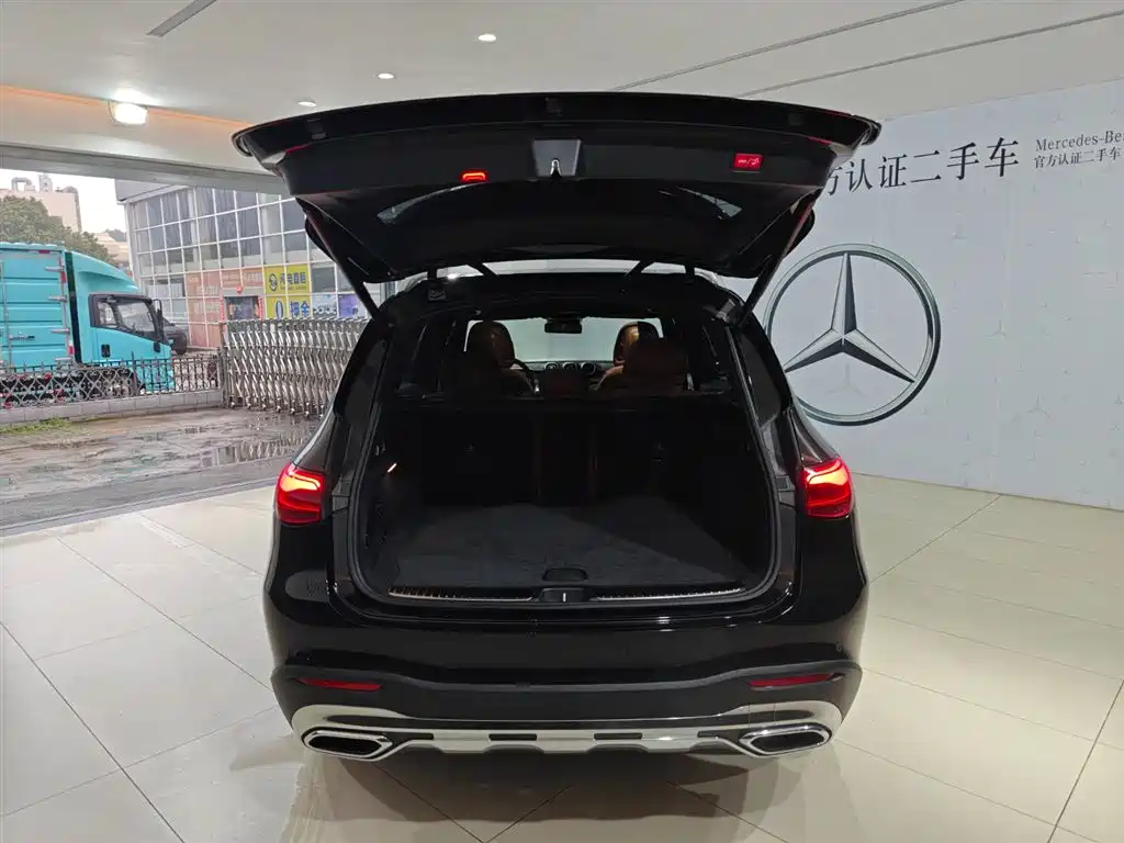 MERCEDES-BENZ GLC