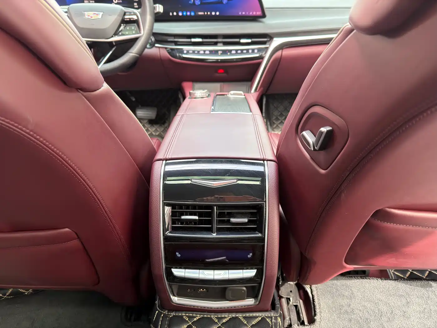 CADILLAC CT6