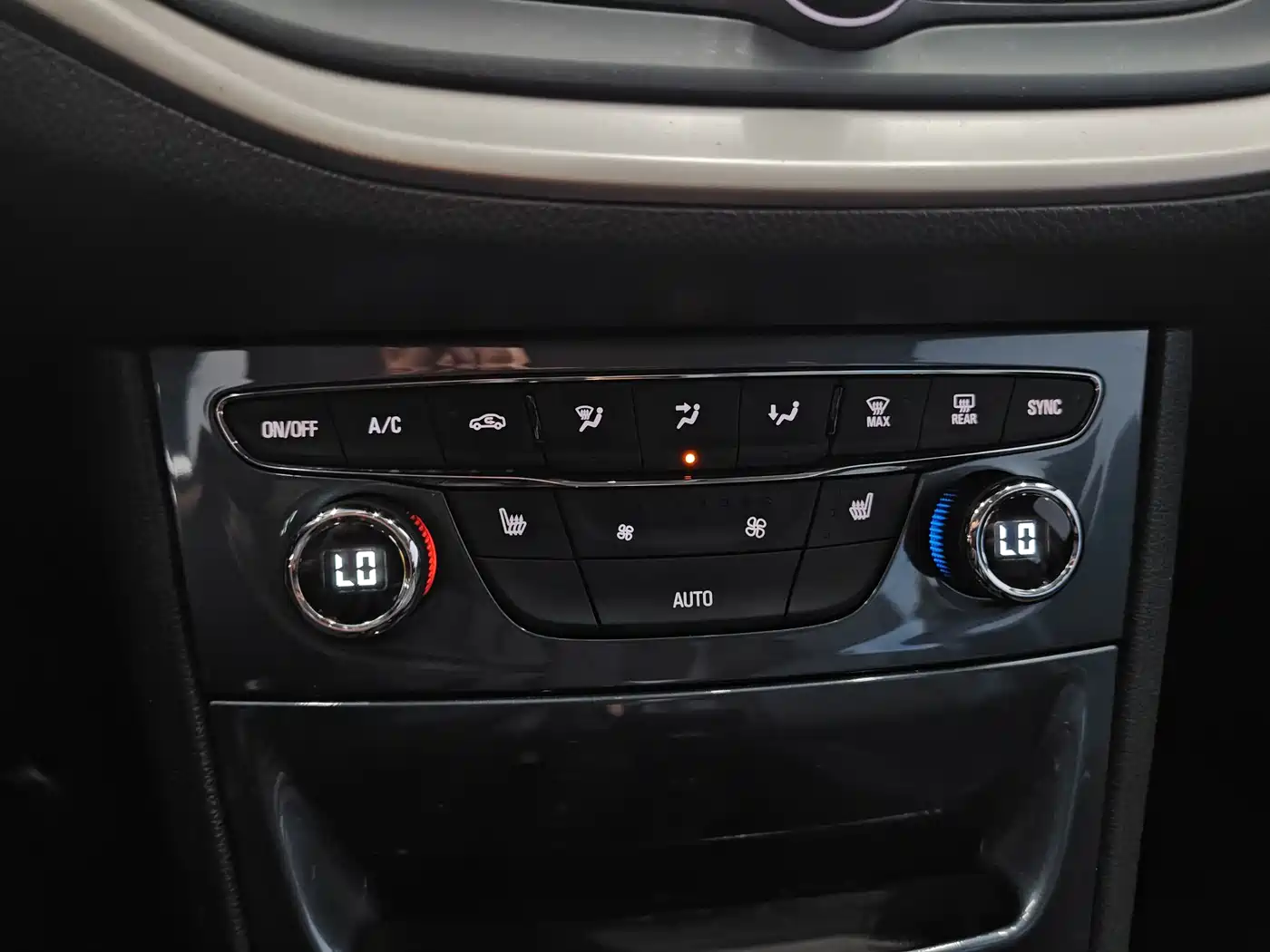 Buick Verano 2016 Hatchback 15S Automatic Leading фото 21