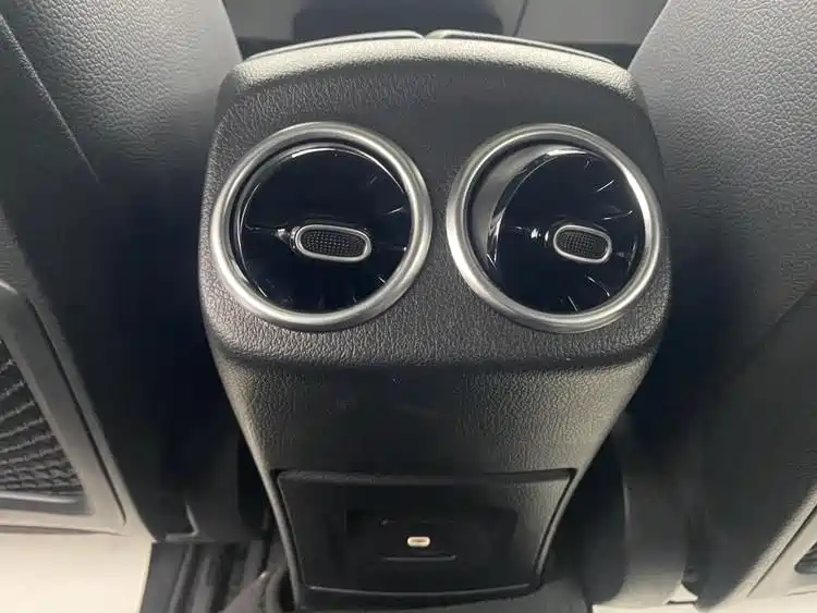 Mercedes-Benz A-Class 2023 A 200 L Dynamic фото 30
