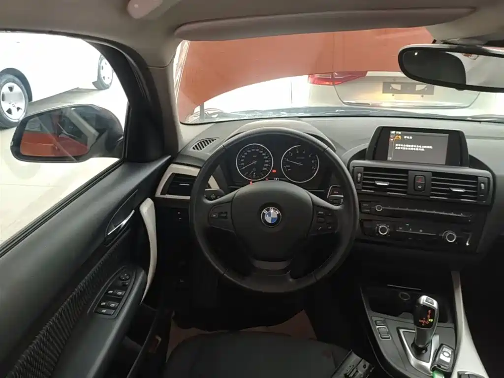 BMW 1 Series (Import) 2013 Facelift 116i Leading Model фото 11