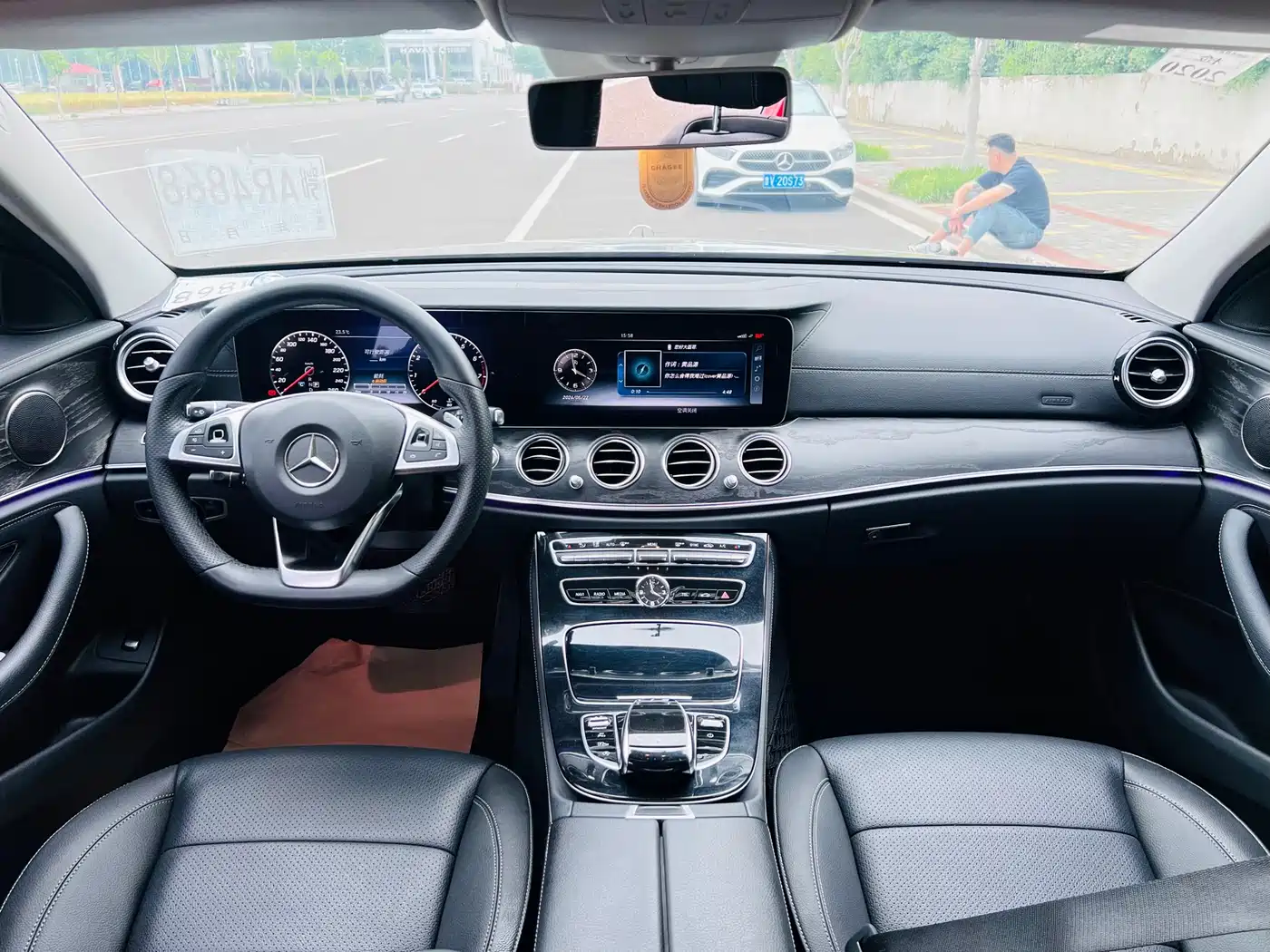 Mercedes-Benz E-Class 2016 E 300 L Sport Fashion Type фото 7
