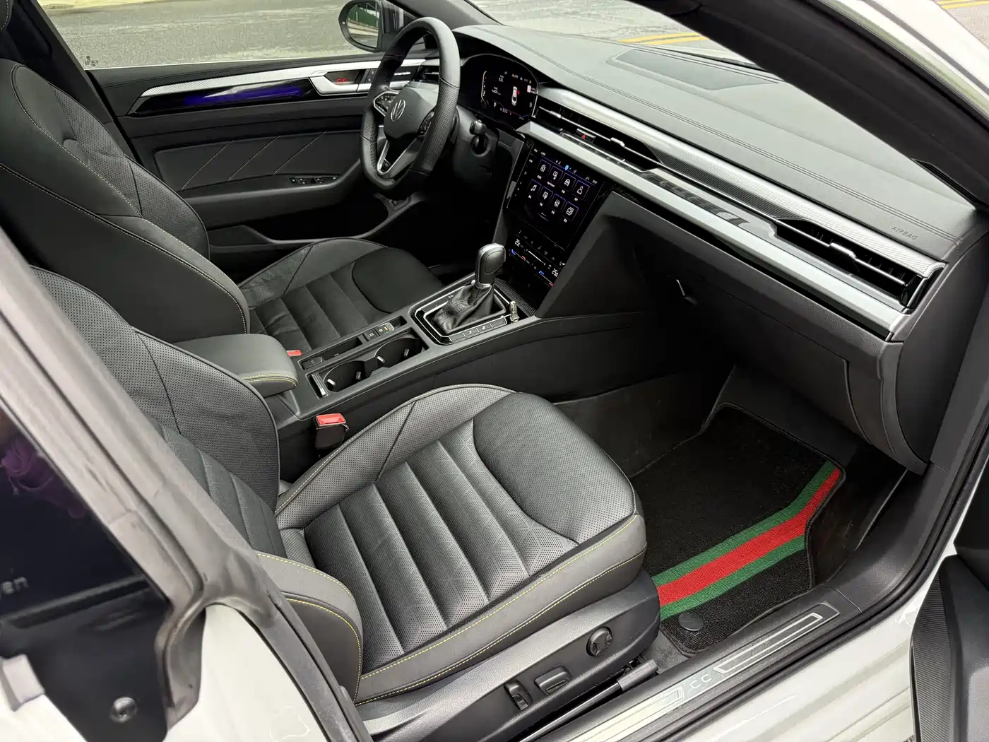 Volkswagen FAW-Volkswagen CC 2023 380TSI Eye-catching Edition фото 8