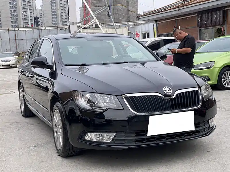 Škoda Superb 2013 1.4TSI DSG Gentleman Edition фото 3
