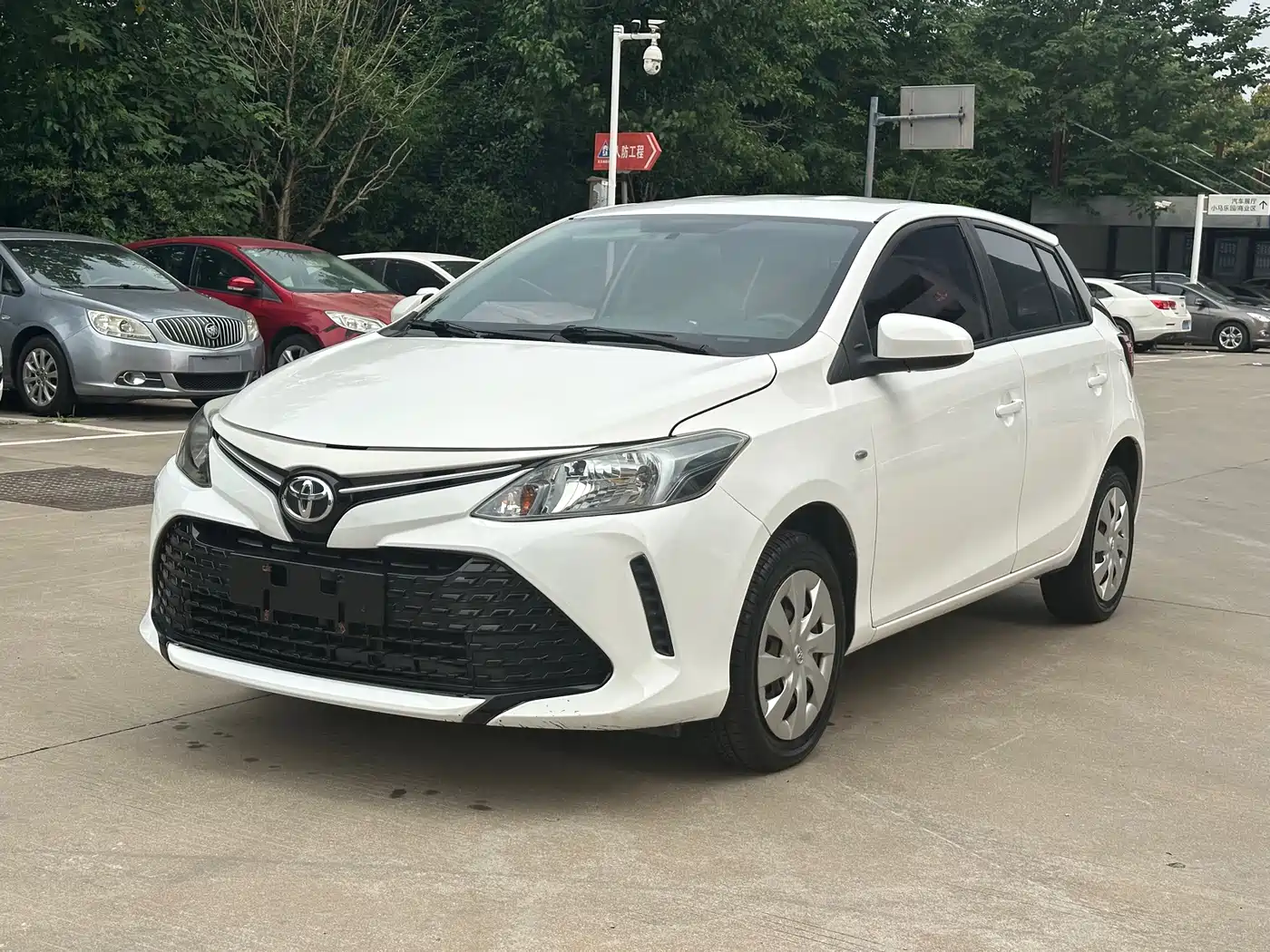 Фото 1 - Toyota Vios FS