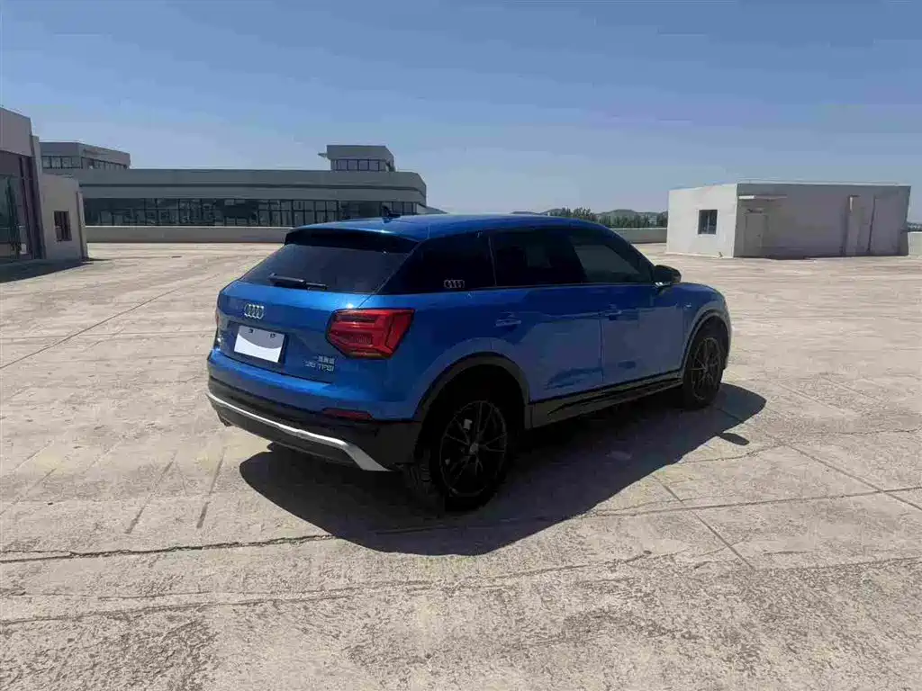 Audi Q2L 2020 35 TFSI Progressive Dynamic Model фото 7