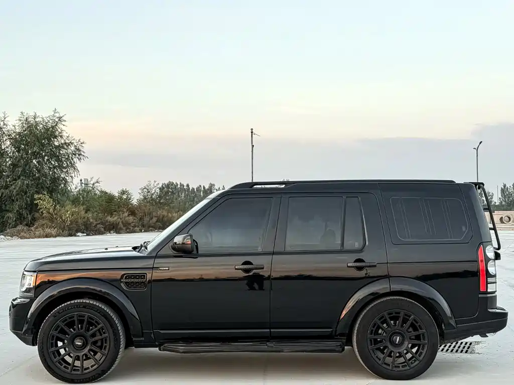 Фото 9 - Land Rover Discovery