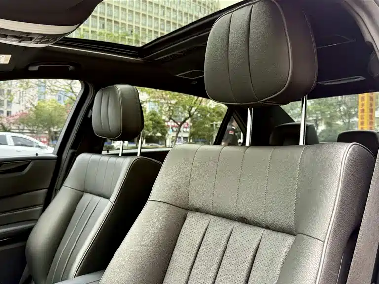 Mercedes-Benz E-Class 2015 E 260 L Sport фото 9