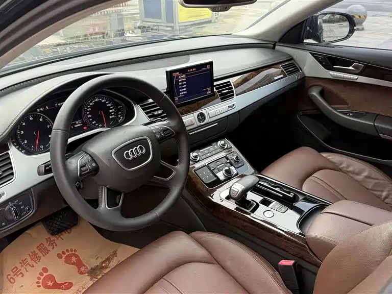 Audi A8 2013 A8L 45 TFSI quattro Comfort фото 8