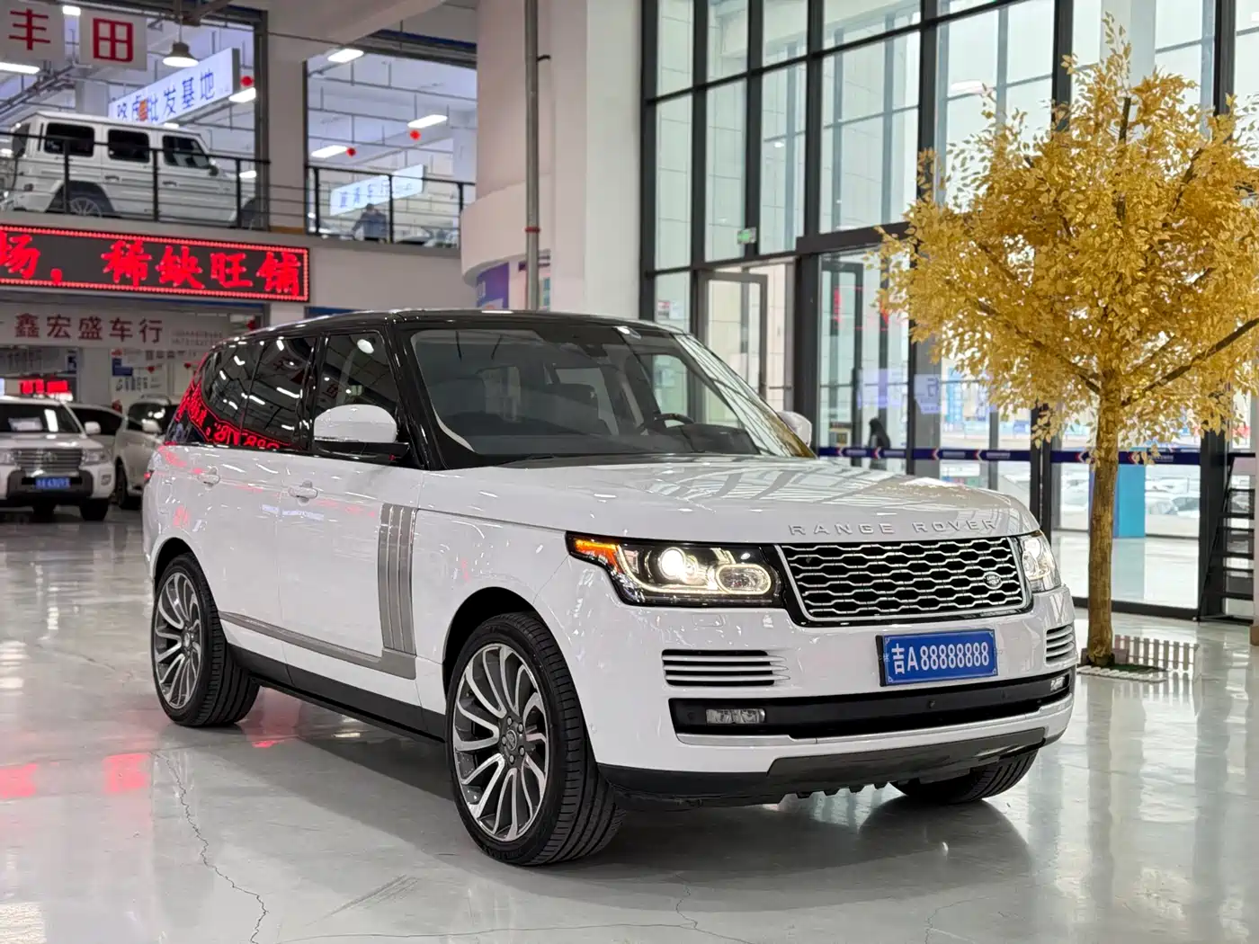 Land Rover Range Rover 2016 3.0 SC V6 Vogue фото 3