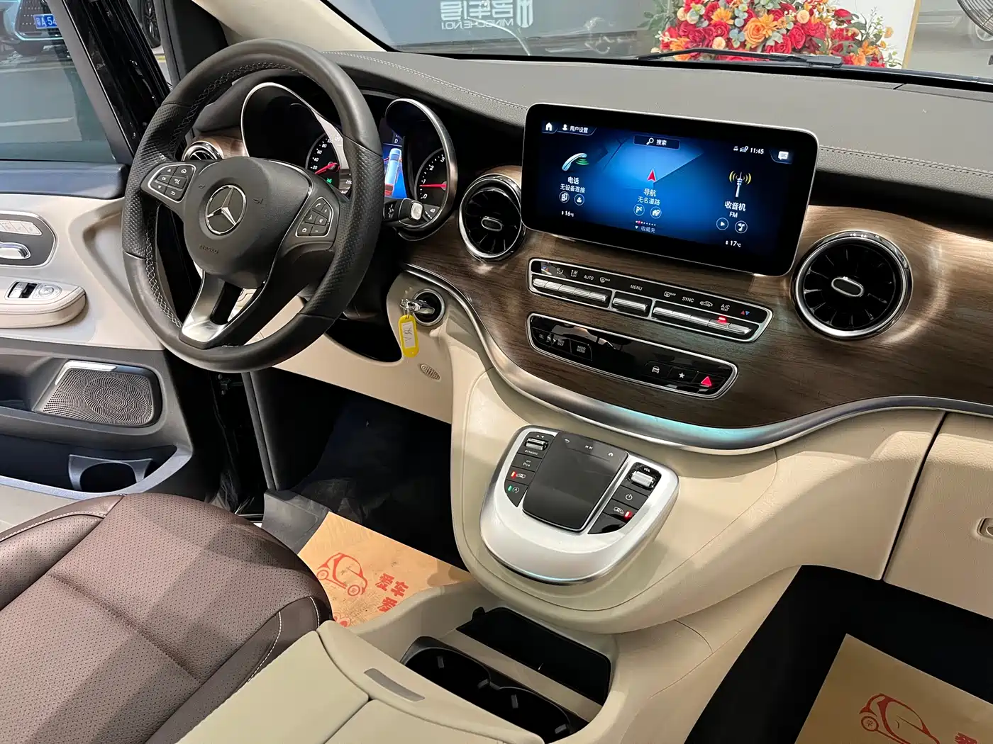 Mercedes-Benz V-Class 2022 V 260 Prestige Edition фото 23