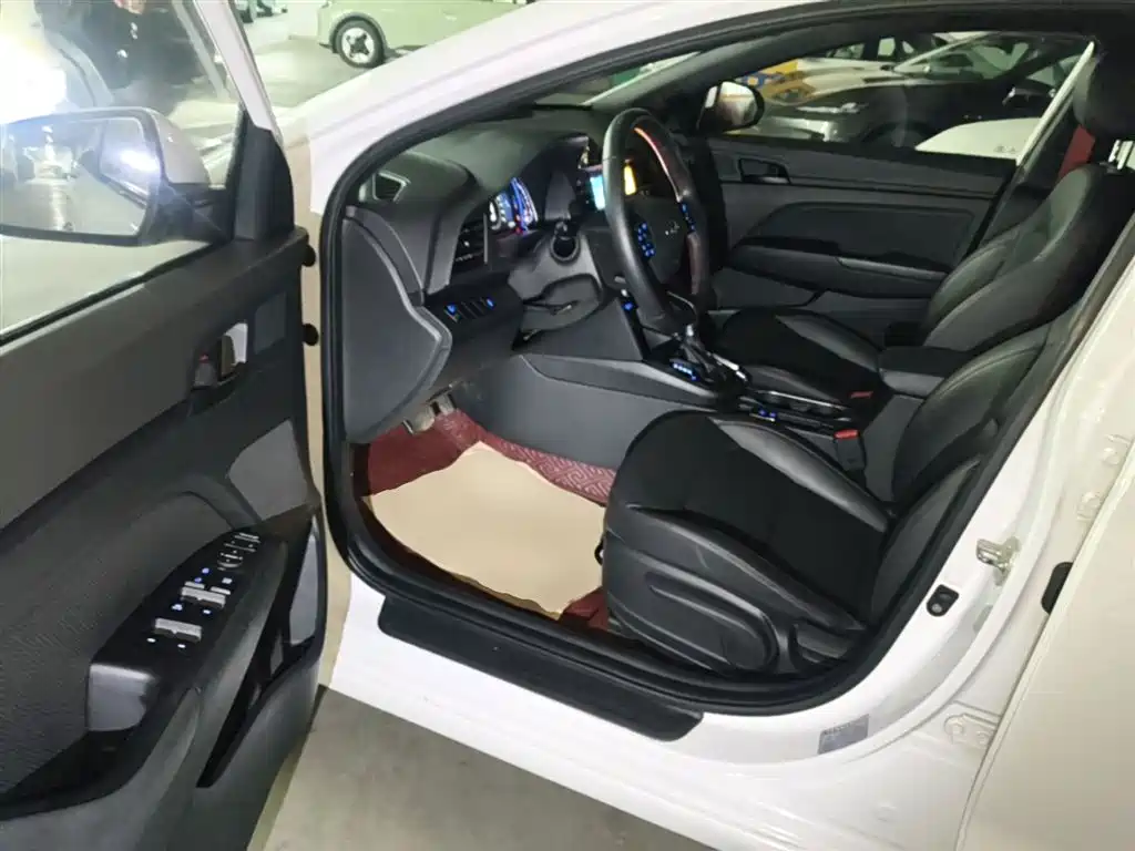 Hyundai Elantra 2020 1.4T DCT Dynamic·Vitality фото 16