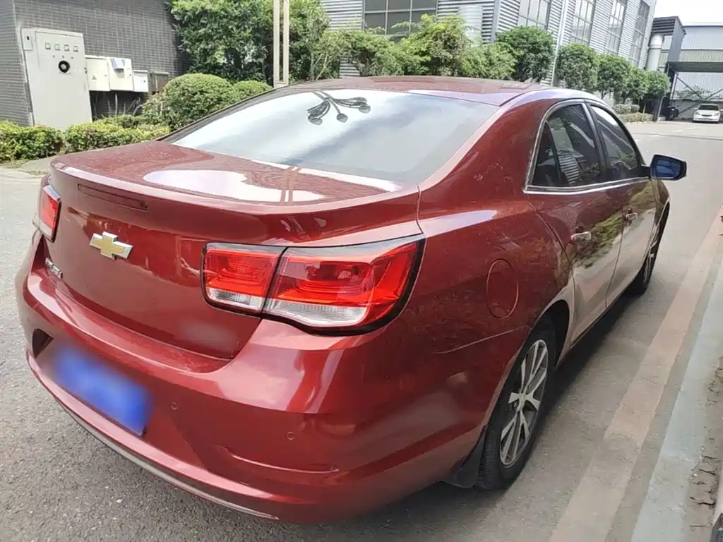 Chevrolet Malibu 2016 2.0L Automatic Luxury фото 7