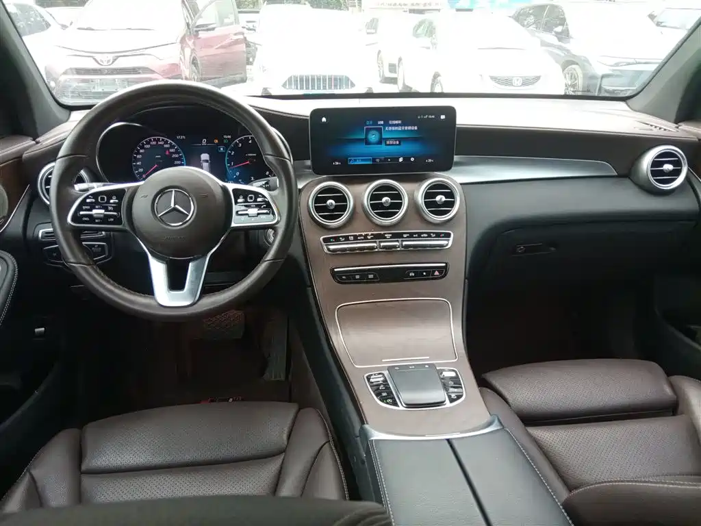 Mercedes-Benz GLC 2022 Facelift II GLC 260 L 4MATIC Luxury фото 6