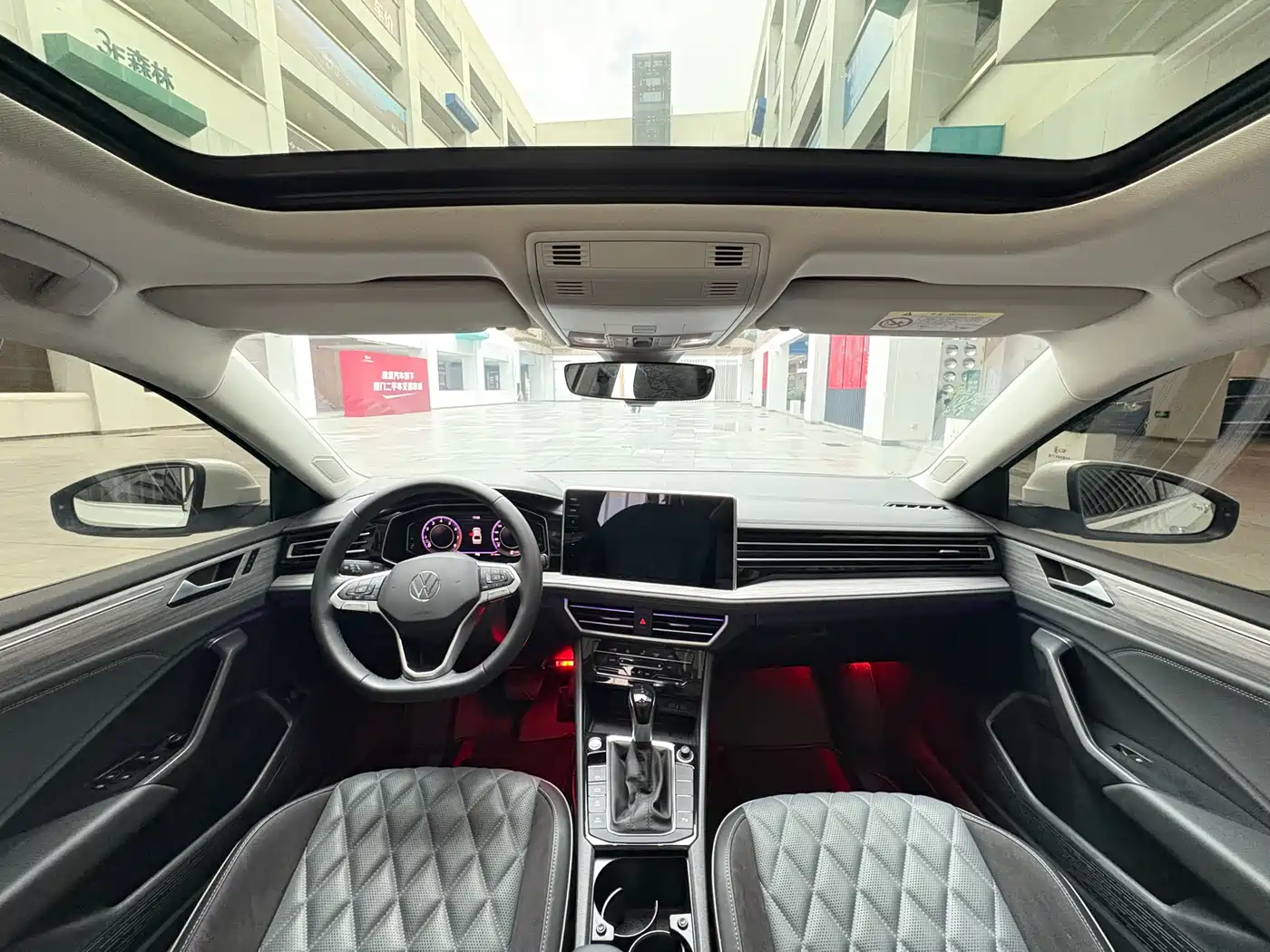 Volkswagen Sagitar 2025 Facelift 300TSI DSG Excellence Edition фото 6