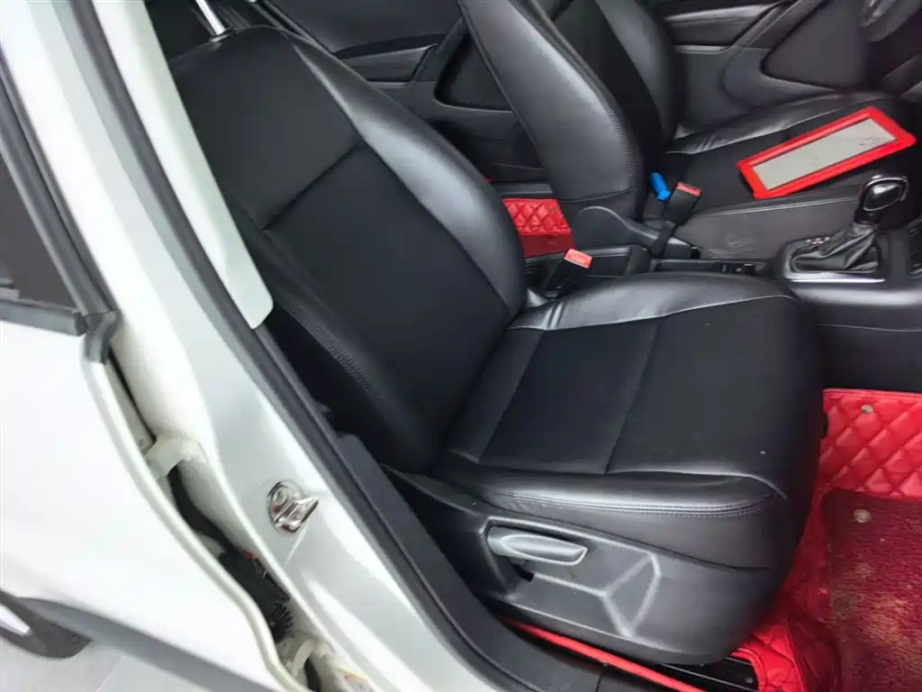 Volkswagen Tiguan 2015 1.8TSI Automatic 2WD Trendline фото 25