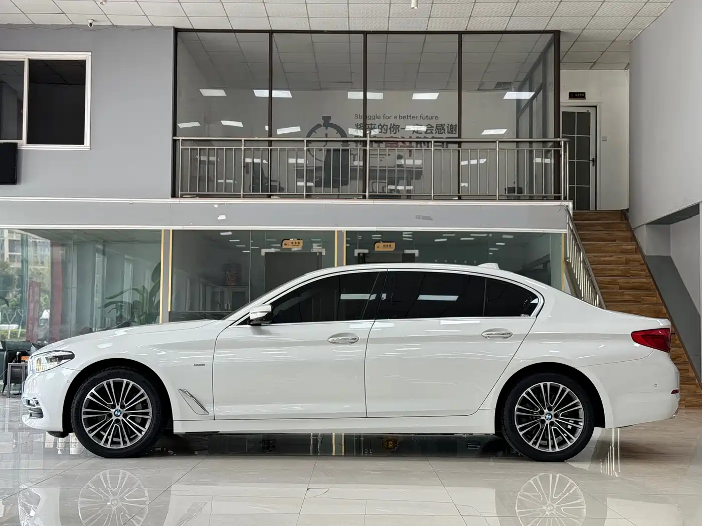 BMW 5 Series 2018 Facelift 530Li Exclusive Luxury Package фото 3