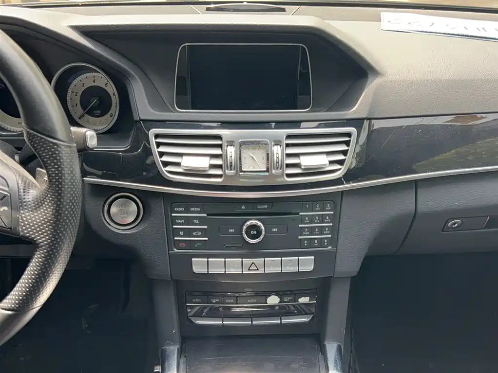 Mercedes-Benz E-Class 2015 Facelift E 200 L Sport фото 4